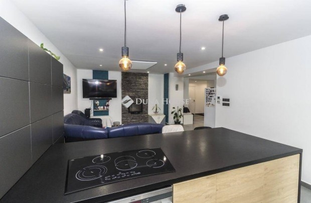 Csipkereki elad� 96 nm-es h�z #5165582