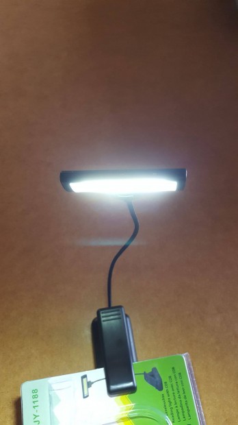 Csiptethető asztali lámpa eladó