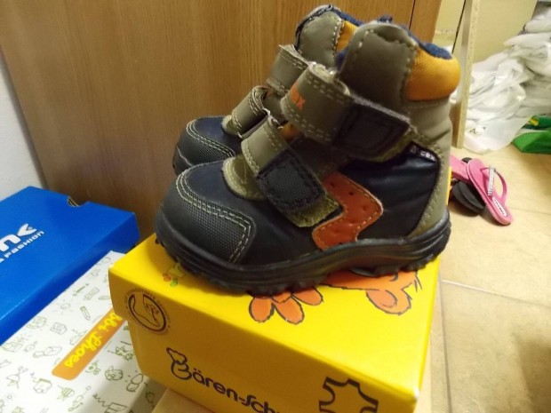 Csizma 19-es gyermek / Dei tex