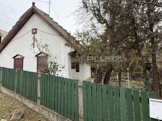 Csókakőn eladó parasztház