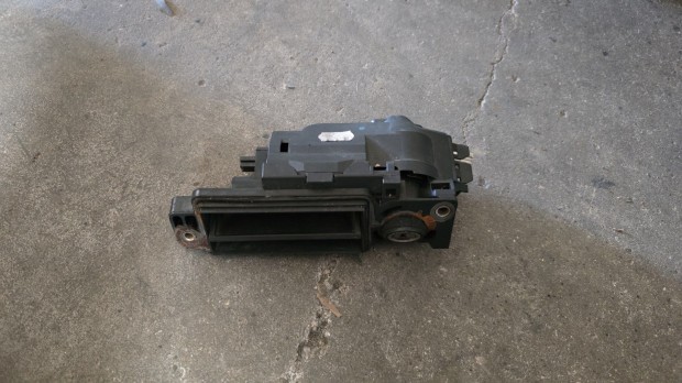 Csomagt�rajt� kilincs �s z�rhenger A2037500093 elad�