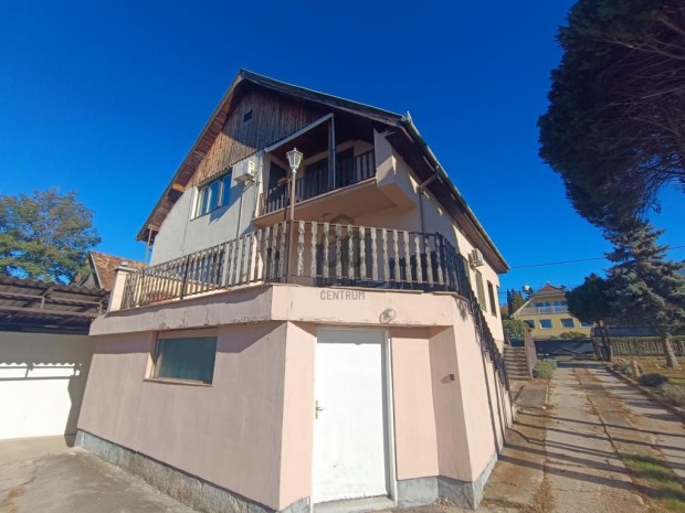 Cs�m�ri elad� 210 nm-es h�z