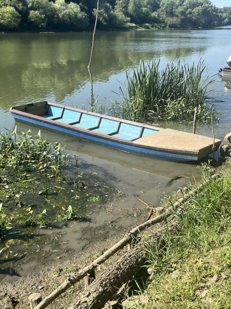 Csnak horgszcsnak