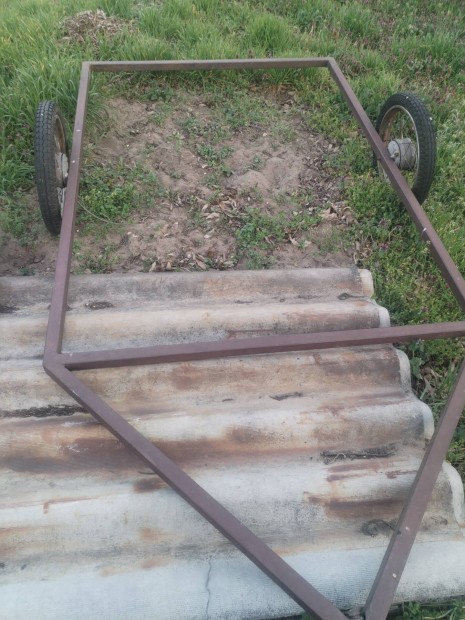 Cs�nak s�lyakocsi 