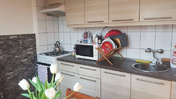 Cs�nak�z� T� K�zel�ben 1.5 Szob�s Lak�s Elad�!!!