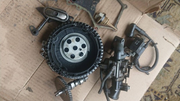 Csnakmotor alkatrszek