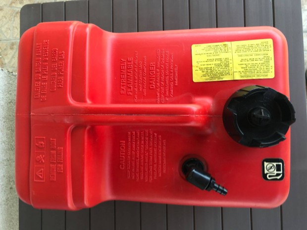 Csónakmotor üzemanyag tank Quicksilver