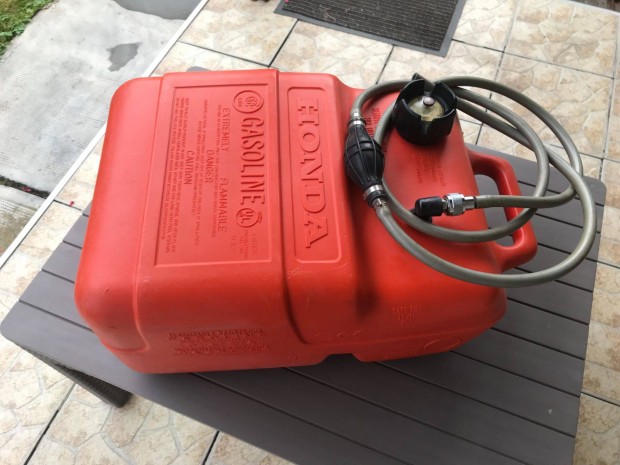 Csnakmotor zemanyagtank. Honda 25 L