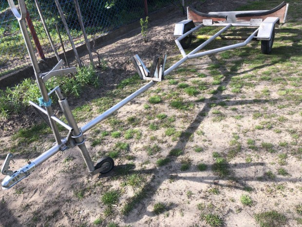 Csónakszállító Inox anyagból