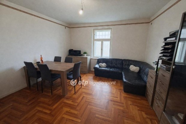 Csongr�di elad� 98 nm-es h�z