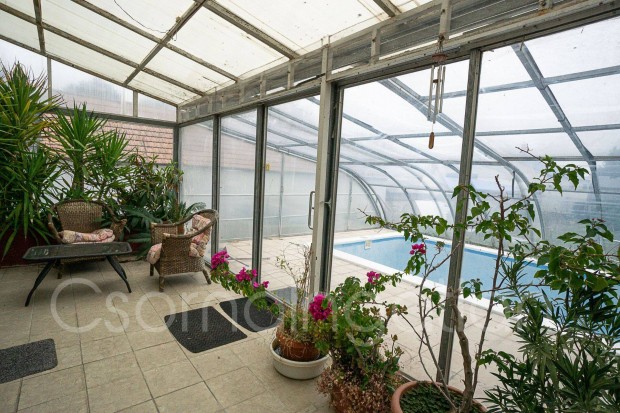 Csorna - 3 szoba nappalis, v�llalkoz�sra is alkalmas csal�di h�z elad�