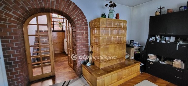 Csornai elad� 160 nm-es h�z