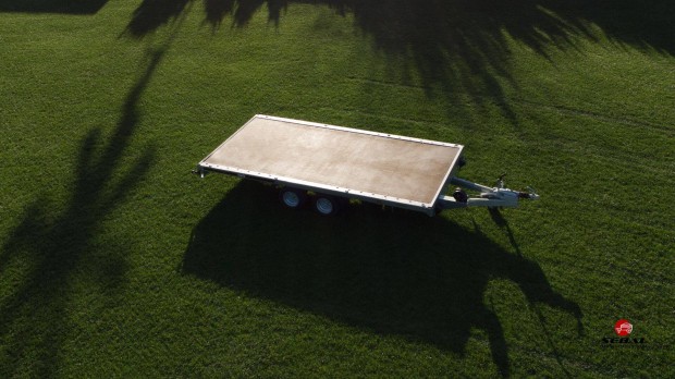 Csornn tvehet j Martz Gt (4x2m, 2700 kg) autszllt utnfut