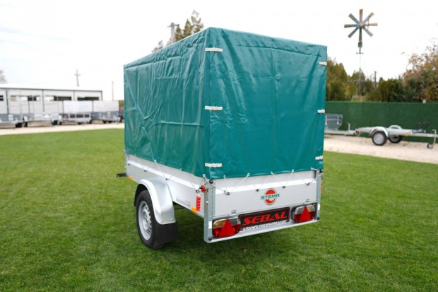 Csornán új ponyvás német Stema utánfutó rendszámmal csak 577.000 Ft