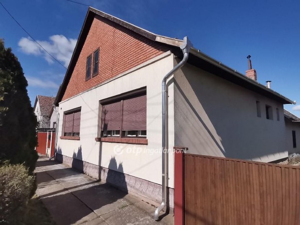 Csorvási eladó 90 nm-es ház
