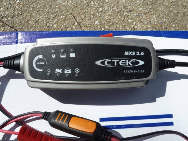 Ctek MXS 3.6 akkumulátor töltő autó motor akku töltő 12 V aksi