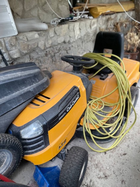 Cub Cadet Fnyr traktor