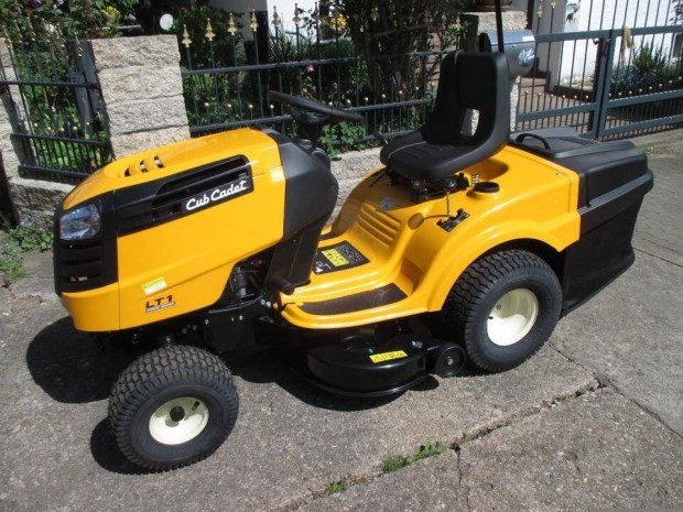 Cub Cadet LT1NR92 fnyr traktor 