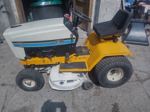 Cub cadet fnyr traktor 