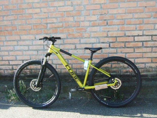 Cube Analog Flaslime'n Black 29' 2023 �j!