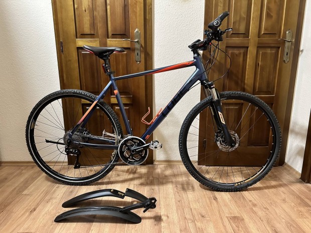 Cube Cross 28" trekking (58-as vz)