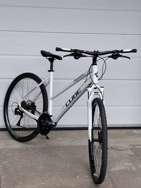 Cube Nature Pro 28 Női Cross Trekking Kerékpár Nem KTM Merida Trek