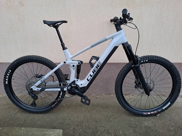 Cube Stereo S160 HPC karbonvzas fully ebike elektromos kerkpr 248km