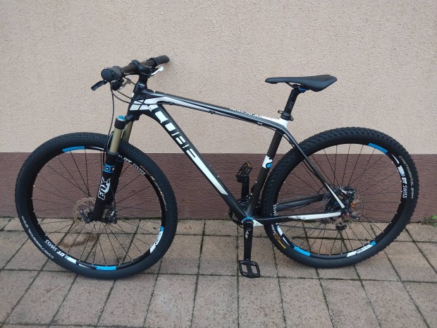 Cube reaction carbon 29es hardtail kerkpr,fox..