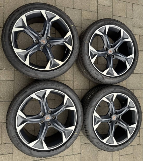 Cupra Formentor 19 - es alufelni garnitúra 19" 245/40 r19 Pirelli