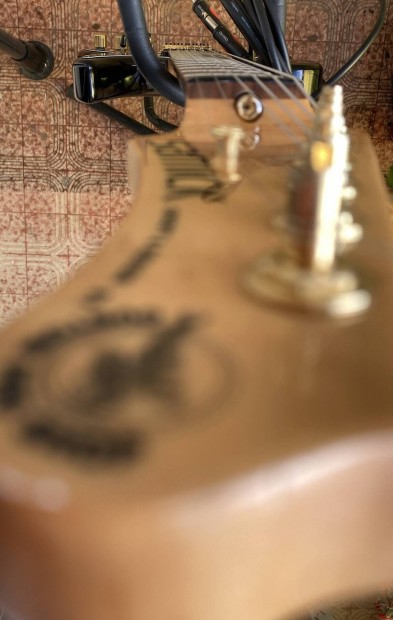 Custom shop koreai Samick telecaster arany fekete 30 éves de jó gitár