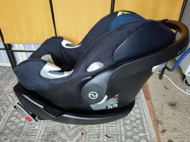 Cybex Aton Q Plus baba hordoz ISOFIX talppal