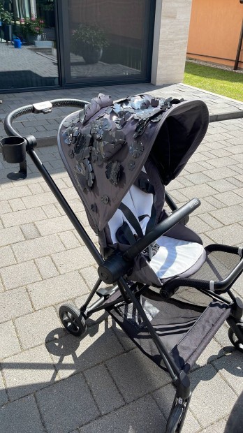 Cybex Mios babakocsi - matt fekete vázzal