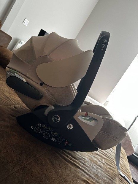 Cybex Platinum Cloud T Cozy Beige Plus babahordozó
