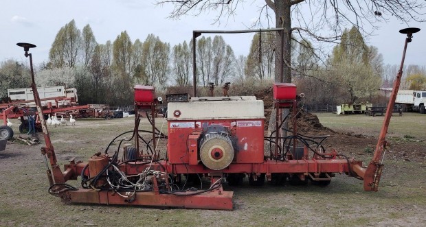 Cyclo 800 szemenk�nti vet�g�p (6 soros)