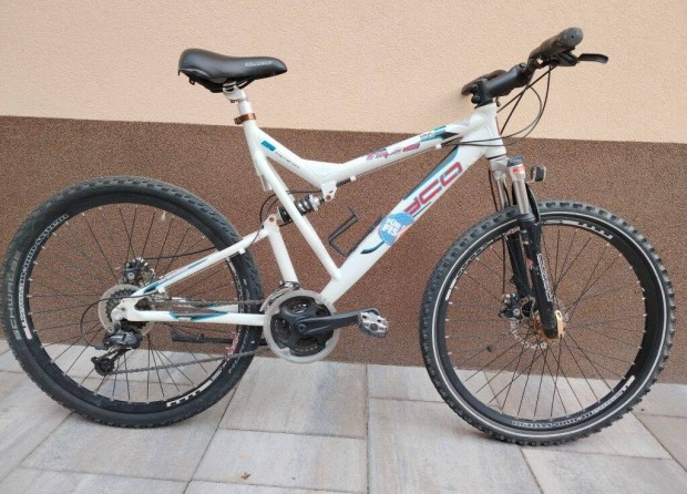 Cyco 26"-os MTB, els-hts trcsafkes, aluvzas, teleszkpos