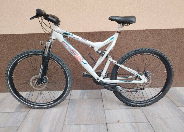 Cyco els- hts trcsafkes, ssztels, alumniumvzas, 26"-os MTB