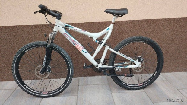 Cyco első- hátsó tárcsafékes, össztelós, alumíniumvázas, 26"-os MTB