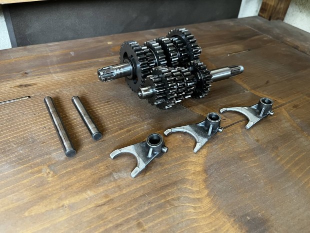 D50B0 vlt Derbi Senda vlt Aprilia SX vlt
