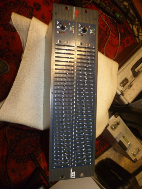 DBX 1231 Ktsvos profi EQ