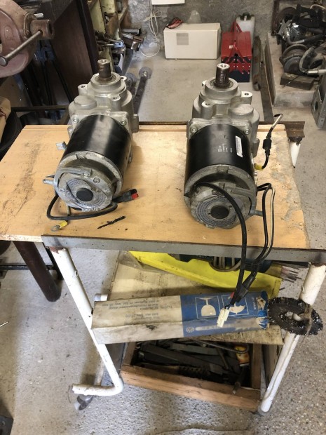DC24v-os motorok.