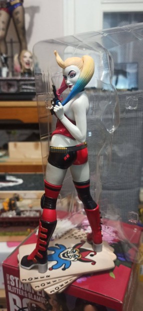 DC Gallery Eredeti!! Harley Quinn figura 23cm