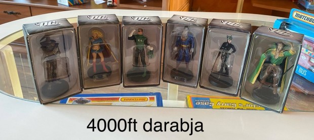 DC �lomfigur�k darabja 4000ft