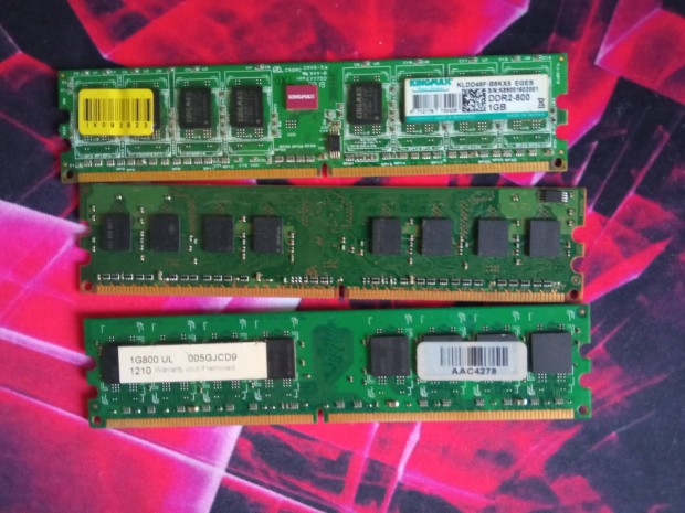 DDR2 1GB memóriák 1000Ft/db áron!
