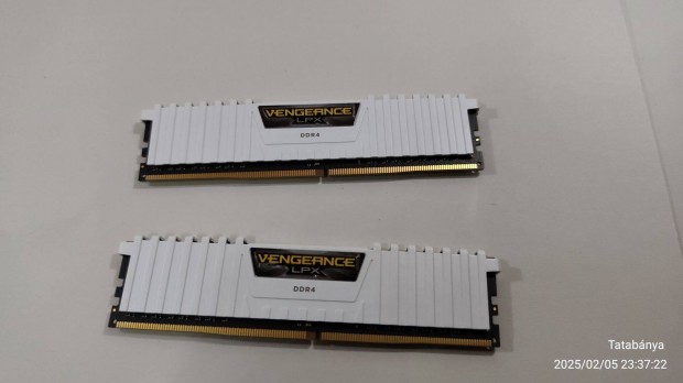 DDR4 - Corsair Vengeance Lpx 16GB (2x8GB) DDR4 3000MHz Cmk16Gx4M2B3000