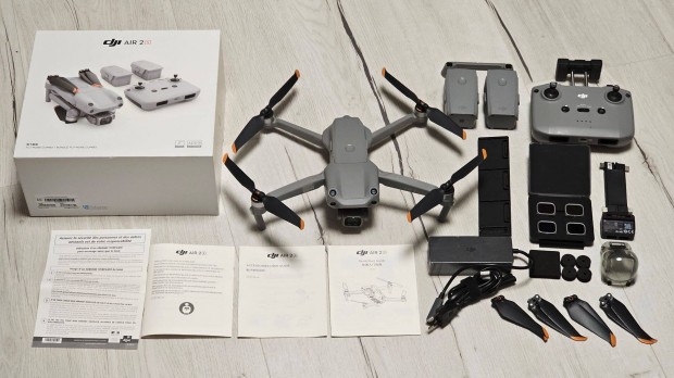 DJI Air 2s drn (Fly More Combo) FMC - 5,4k video, 1" Sony CMOS (1)