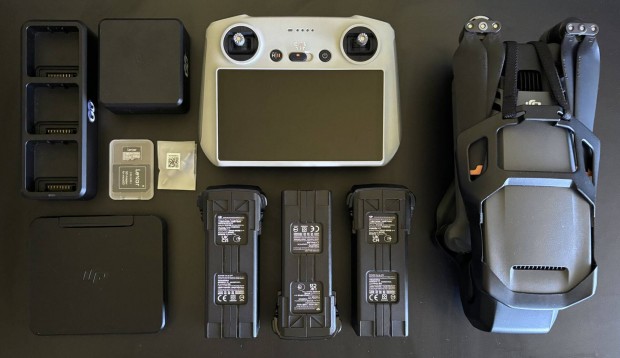 DJI Mavic 3 Pro Fly More Combo - Full csomag + 512GB SD