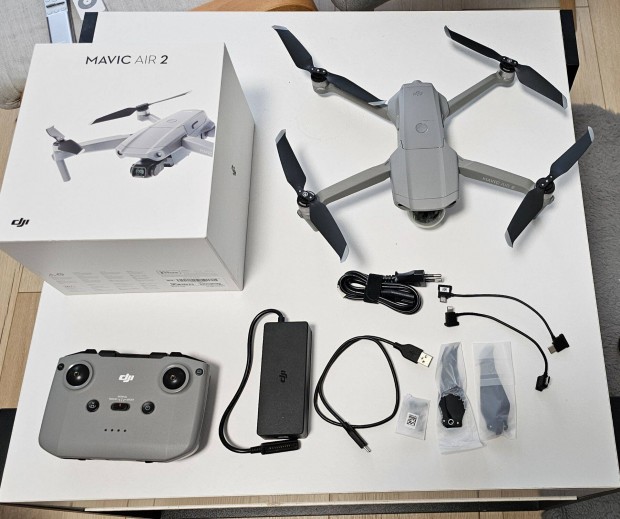 DJI Mavic Air 2 drn + extra tartozkok