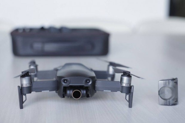 DJI Mavic Air drn, Fly More Combo csomag