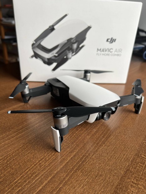 DJI Mavic Fly More Combo drn