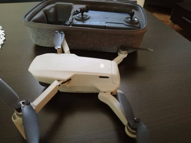 DJI Mavic drn